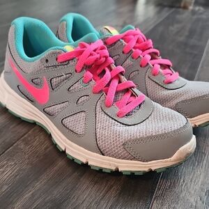 Nike Revolution 2 Gray and Pink Shoes
